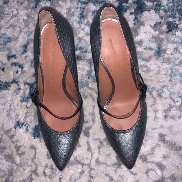 Sigerson Morrison Mary Jane snakeskin pointed toe metallic pumps - Picture 3 of 8